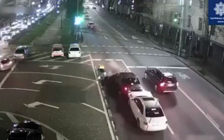 В Киеве судья Антикорсуда попал в ДТП: видео момента аварии