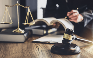 Верховний Суд вказав на важливі аспекти щодо завірення копії адвокатського свідоцтва