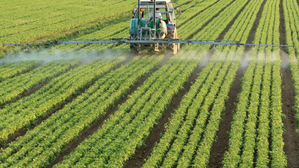 Рада підтримала зміни до закону про пестициди та агрохімікати