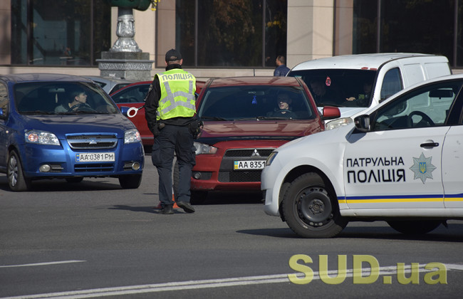 Ездил по тротуарам и без резины на колесах: в Киеве поймали очередного пьяного водителя, видео