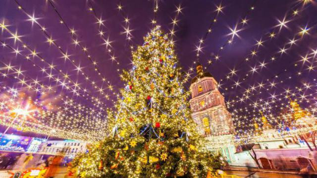 Без концертов и фуд-кортов: в КГГА рассказали о проведении новогодних празднований в столице