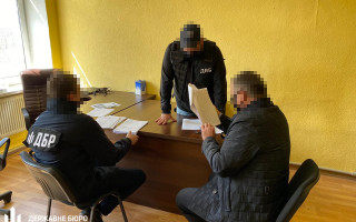 Судитимуть експосадовців Вінницької поліції, які «заробляли» на ремонтах службових авто