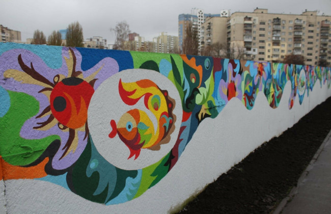 В Киеве нарисовали рекордный мурал в украинском орнаменте: фото