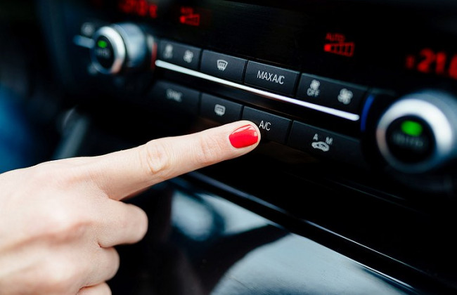 Водіям розповіли, навіщо взимку потрібно вмикати кондиціонер в автомобілі