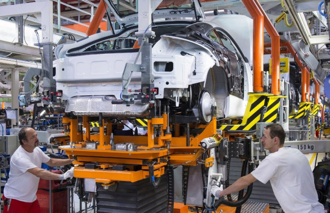 Тысячи долларов: стало известно, сколько зарабатывают производители авто в минуту