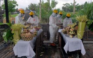 На Бали начался массовый голод из-за отсутствия туристов: у людей нет денег купить еду