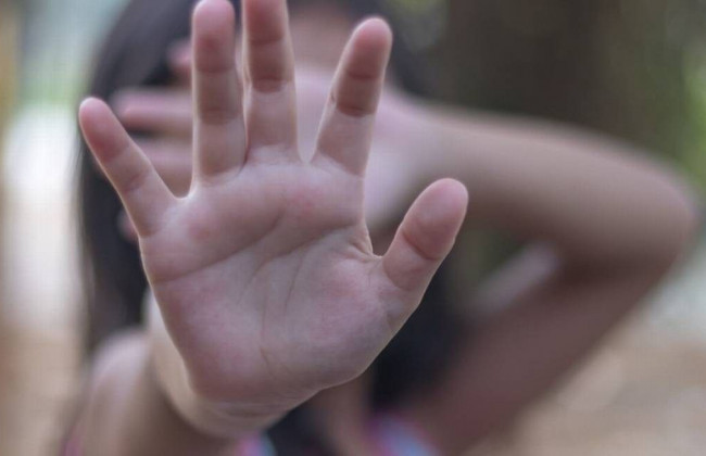 Черепно-мозговая травма и многочисленные гематомы: в Харькове женщина избивала падчерицу