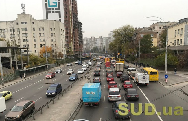 В Киеве назвали самые загруженные улицы и мосты, список