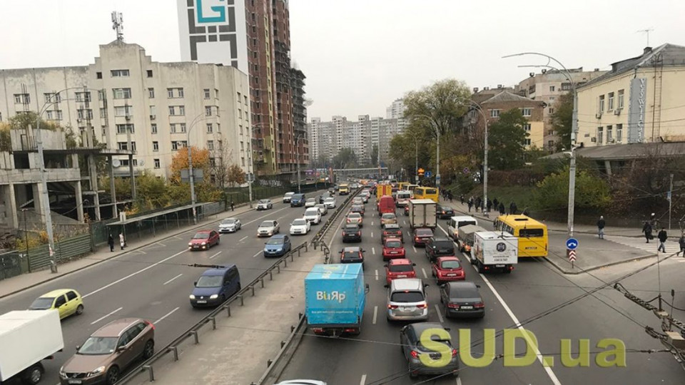 В Киеве назвали самые загруженные улицы и мосты, список