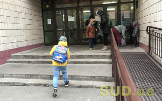 В Киеве на карантин закрыли четыре школы и семь детсадов