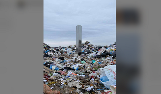 На сміттєзвалищі під Полтавою з'явився загадковий моноліт: фото