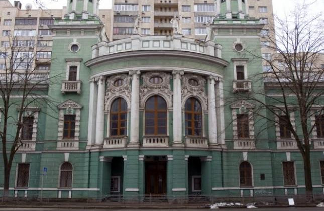 Автомобіль за вакансію академіка: президенту НААН повідомили про підозру у хабарництві