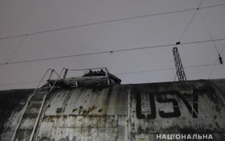 Во Львове на товарном вагоне погибла 15-летняя девочка