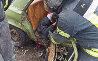 В Донецкой области в ДТП пострадали 6 человек, из них — 3 детей