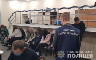 Получали более 7 млн в месяц: в Харькове разоблачили группу мошенников
