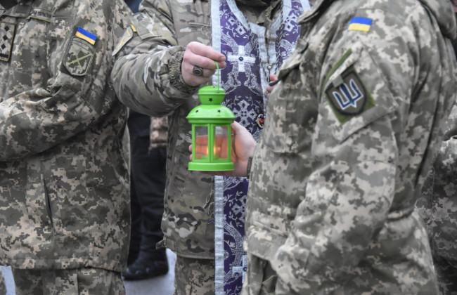 У район проведення ООС передали Вифлеємський Вогонь Миру