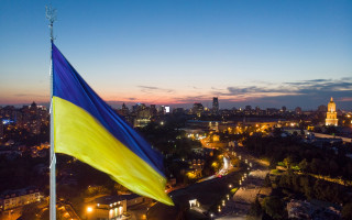 С флагштока в Киеве снимут главный флаг Украины: в КГГА назвали причину