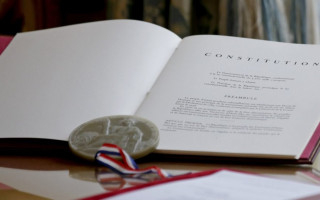 Зміни в конституцію заради довкілля: у Франції пройде референдум