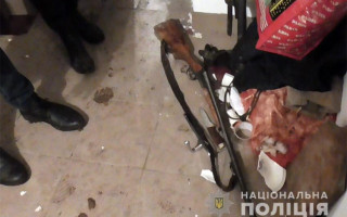 В Хмельницкой области мужчина стрелял в бойцов КОРДа, чтобы не ехать в больницу