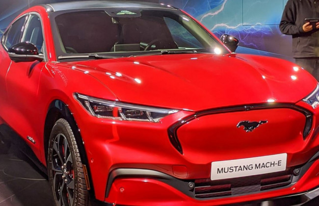 Названы самые ожидаемые электромобили 2020 года: фото