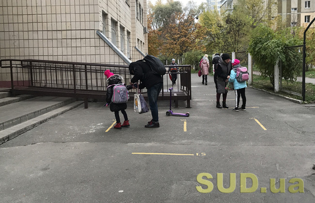 В Ровно автомобиль сбил ребенка прямо на территории школы: обстоятельства трагедии