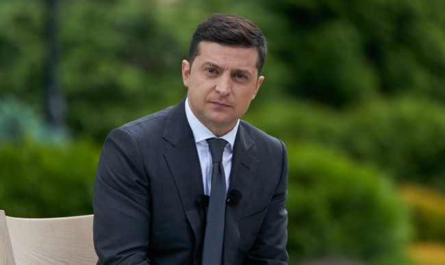 Зеленский хочет получить вакцину от COVID-19 уже в январе