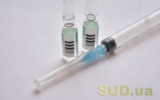 Вакцинація від COVID-19: українців чекає три етапи