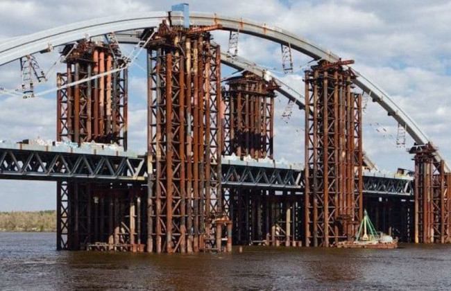 Активисты на Русановских садах мешают завершению строительства Подольского мостового перехода - Кличко