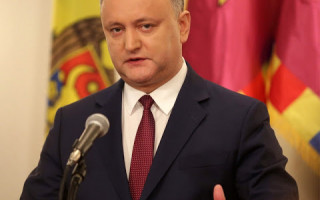 Додон подписал закон о статусе межнационального для русского языка в Молдове