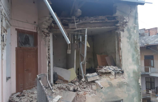 У Львові вибухнув газ у багатоквартирному домі: є постраждалі, фото