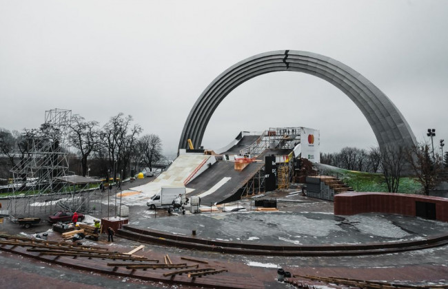 В центре Киева строят крупнейший городской сноупарк Европы: фото