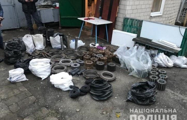 Збитків на 1 мільйон: у Дніпрі працівники заводу розкрадали запчастини тепловозів