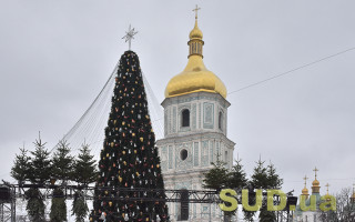 В Киеве зажигают огни на главной елке страны, трансляция