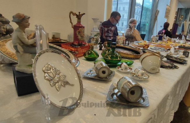 У центрі Києва відкрився ярмарок вінтажних речей: адреса