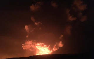 На Гавайях началось извержение вулкана, фото