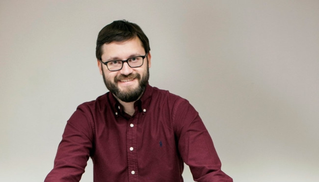 Володимир Усов оскаржує своє звільнення з посади голови Державного космічного агентства: призначено підготовче засідання