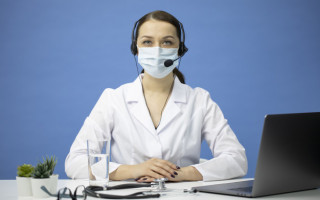 Консультацию по лечению Covid-19 можно получить по телефону контакт-центра МОЗ