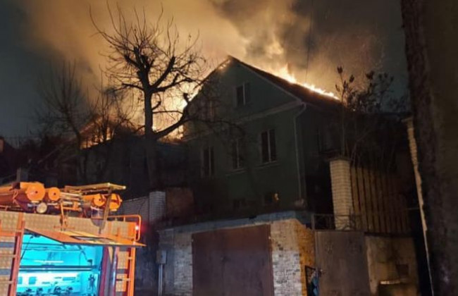 В Киеве вспыхнул жилой дом
