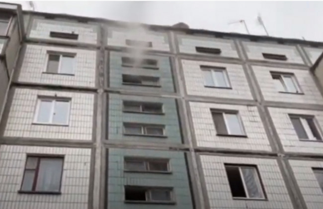 Під Києвом у багатоповерхівці спалахнула пожежа