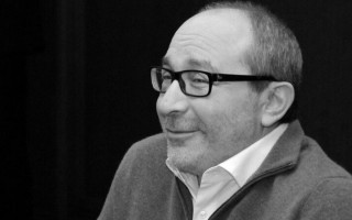 Самолет с телом Кернеса прибыл в Харьков