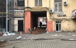 В центре Киева произошла массовая драка: гремели взрывы