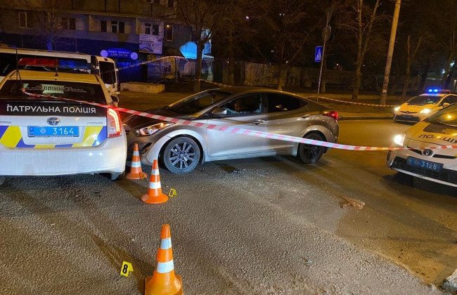 Погоня со стрельбой в Киеве: нарушитель пытался застрелиться, чтобы не сдаваться полиции, фото