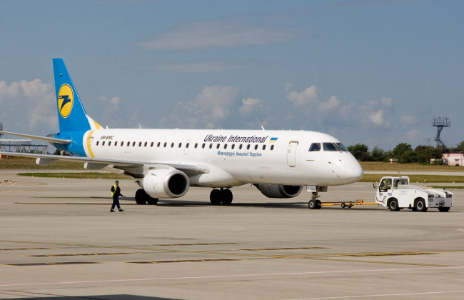 МАУ запускает корпоративные авиаэкскурсии над Киевом