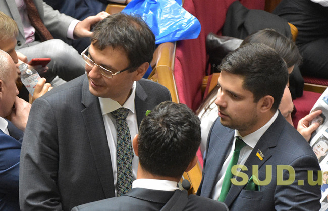 Чи дійсно скасують санкції за використання іноземної мови: про що законопроект, співавтором якого є Гетманцев