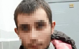 В Киеве парень ударил мужчину ножом в шею