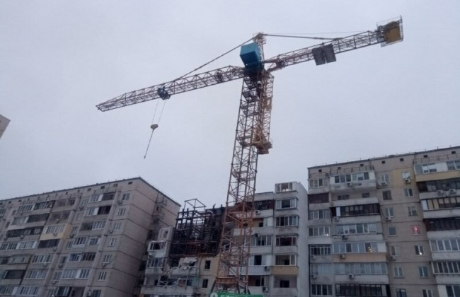 В Киеве приостановили демонтаж дома на Позняках: что случилось