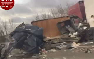 На Одесской трассе в результате ДТП легковушку разорвало на части: видео