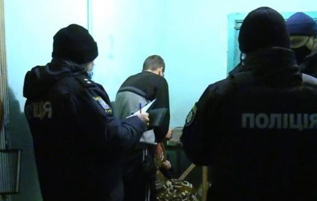 В Киеве мужчина жестоко убил сожительницу на почве ревности