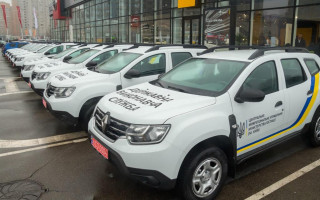 Мін’юст забезпечив державних виконавців автомобілями Renault Duster: фото