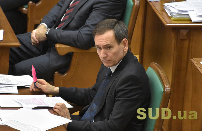 У Зеленского осудили действия КСУ после отстранения Александра Тупицкого